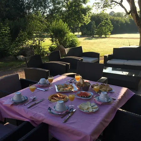 Manoir De La Queue Du Renard Guest house Tracy-Bocage