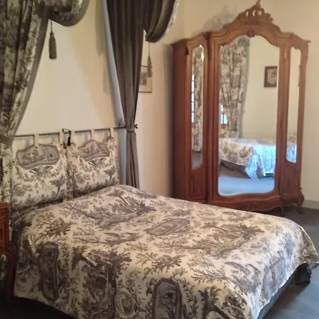 Manoir De La Queue Du Renard Guest house Tracy-Bocage
