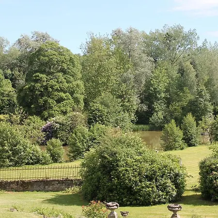 Manoir De La Queue Du Renard Гостевой дом 2*